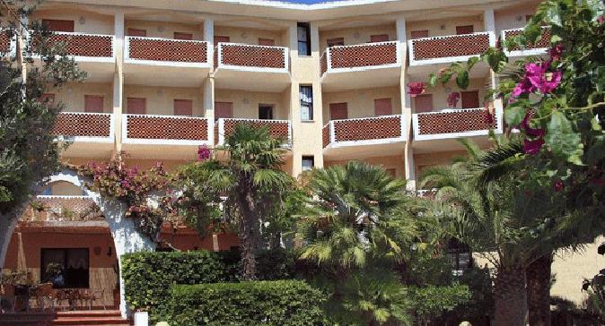 Hotel Punta Faro Capo Vaticano Exterior foto